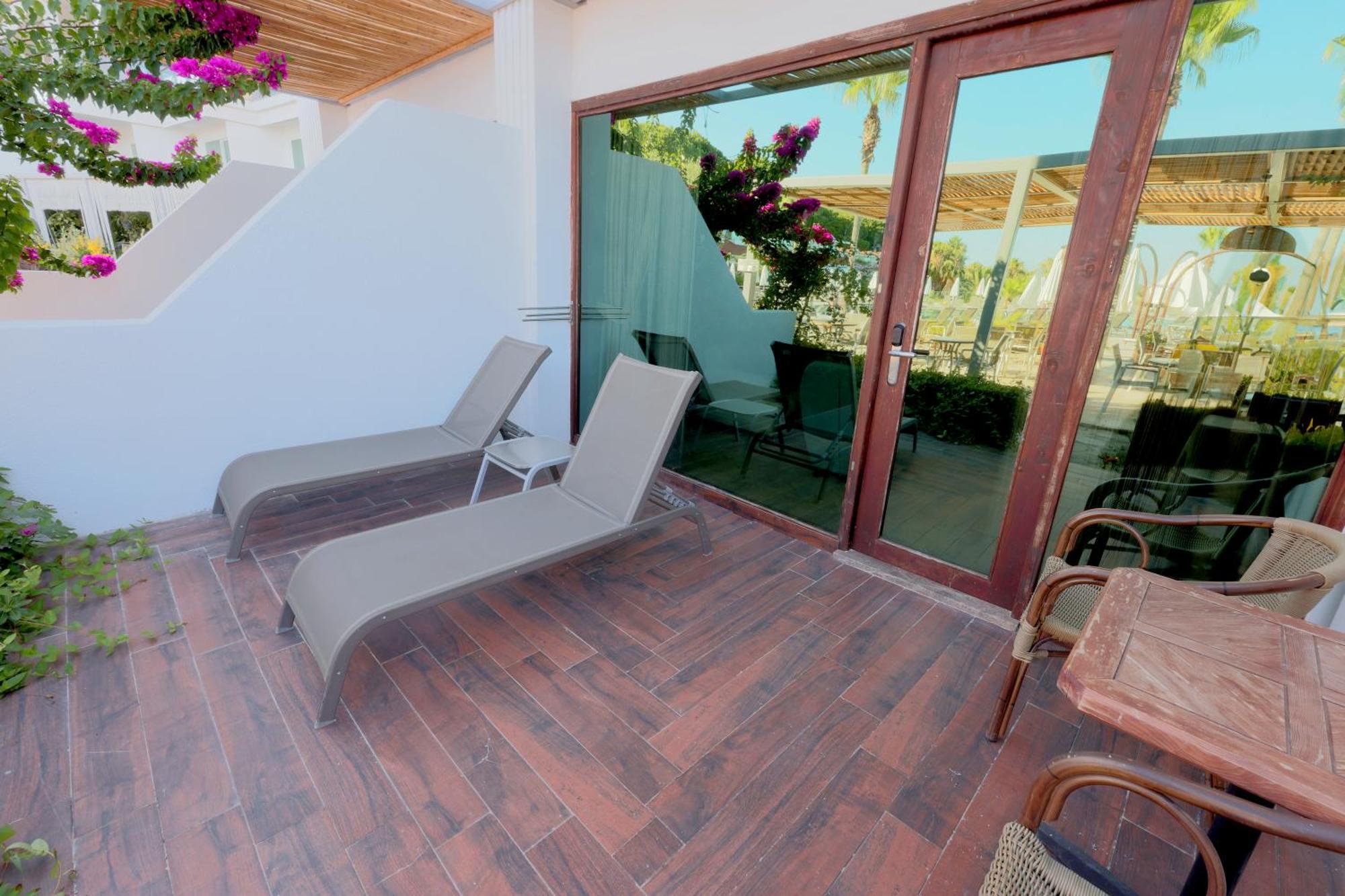 Flora Garden Beach Hotel - Adults Only 16 Plus - Couples Concept Kızılot Eksteriør billede