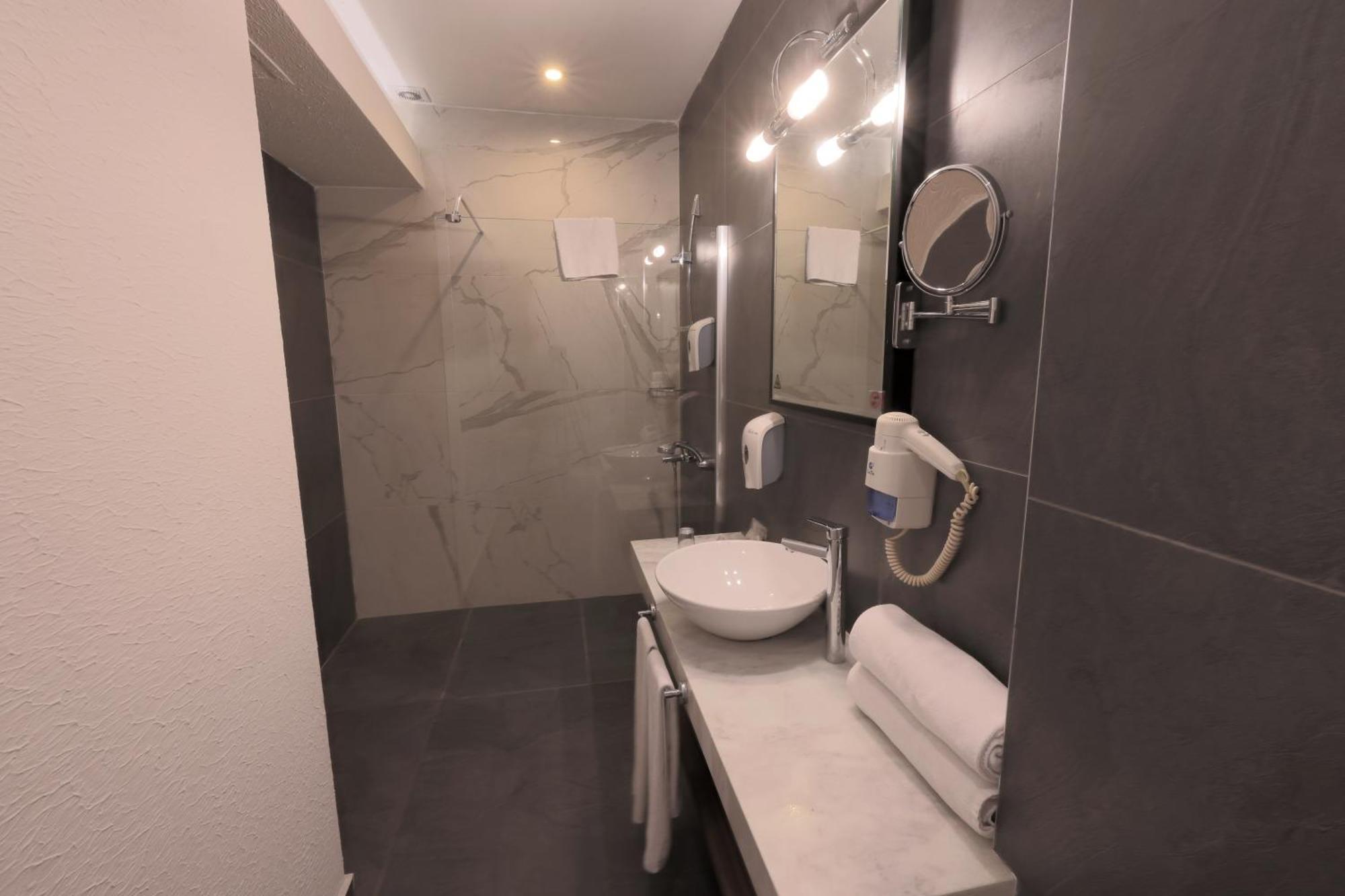 Flora Garden Beach Hotel - Adults Only 16 Plus - Couples Concept Kızılot Eksteriør billede